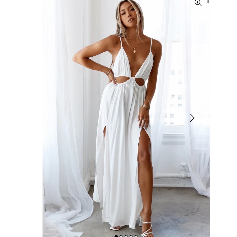 Hello Molly White Soft Breeze Maxi Dress Cut Out Slit Size 8 Boho Vacation